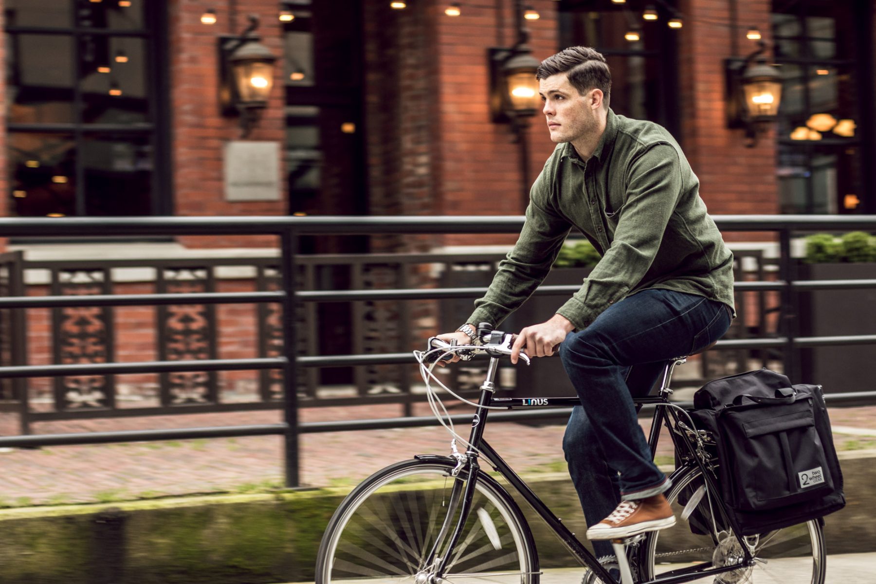 Gastown — photography by Nelson Mouëllic, Vancouver