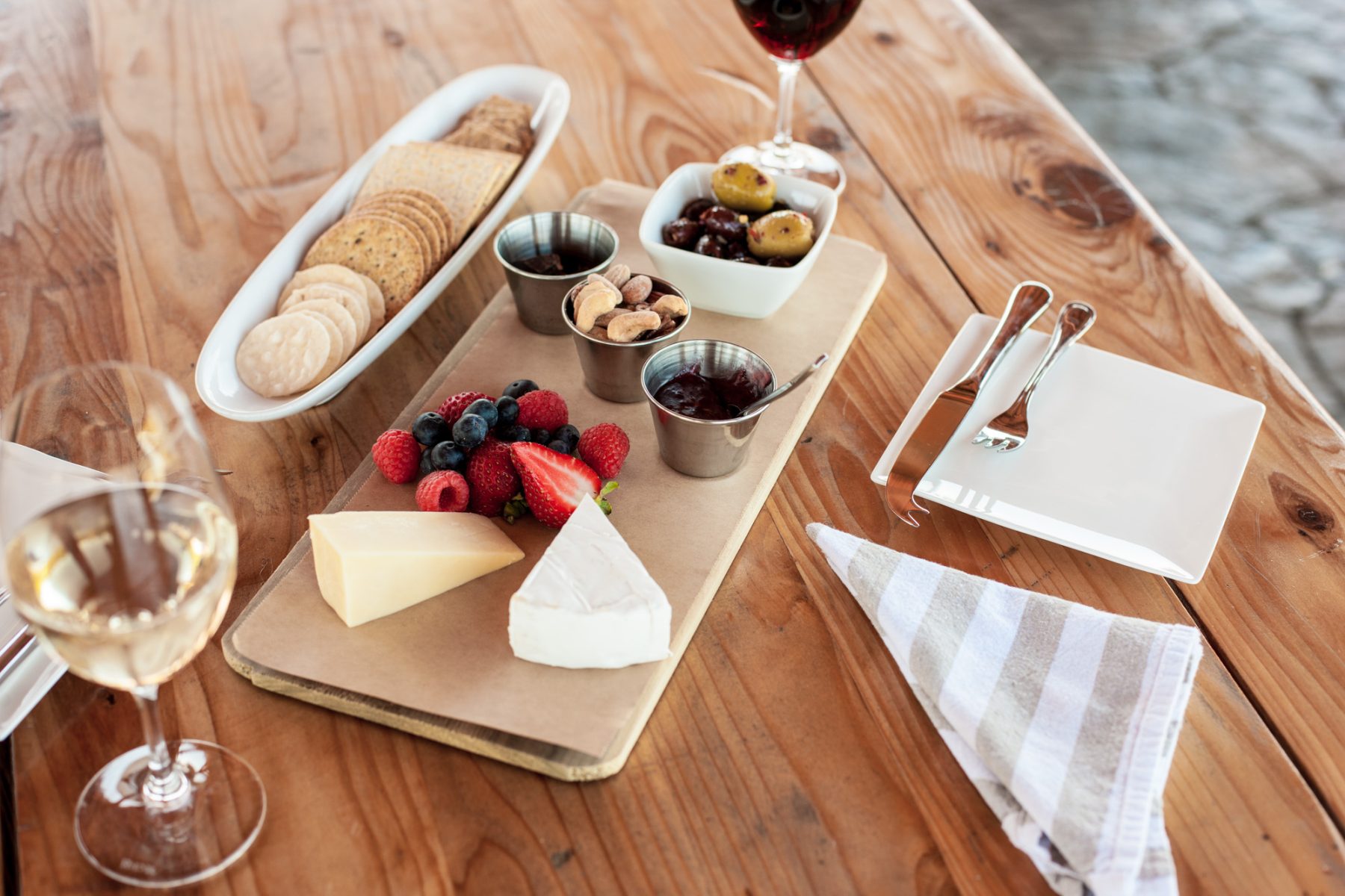 Backyard Vineyards — editorial photography by Nelson Mouëllic